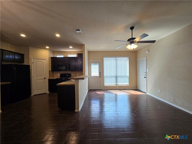 292 Rosalie Dr in New Braunfels, TX - Building Photo - Building Photo