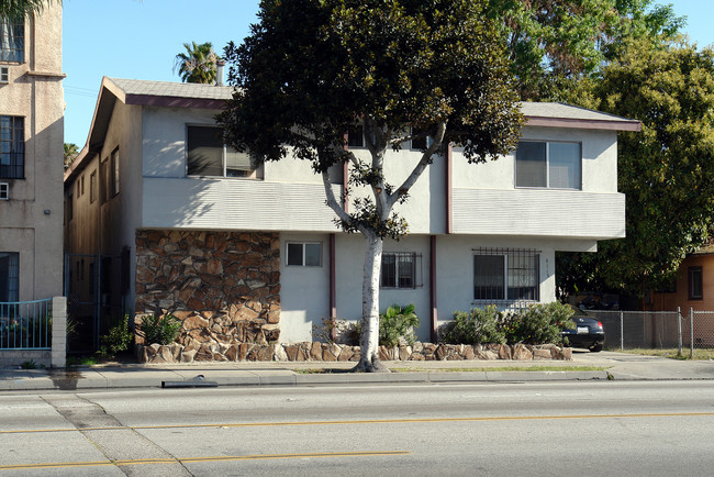 4115 W Century Blvd in Inglewood, CA - Building Photo - Building Photo