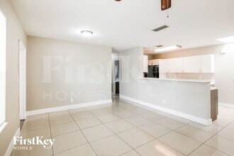1140 NE 211th Terrace in Miami, FL - Building Photo - Building Photo