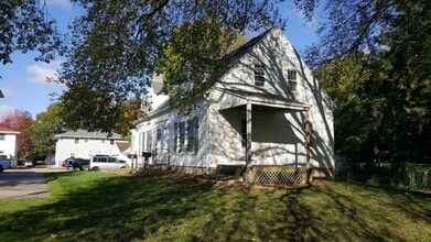 862 9th Ave SE in Rochester, MN - Building Photo - Building Photo