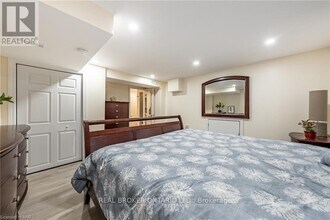 9 The Pinery in St Catharines, ON - Building Photo - Building Photo