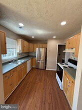 8625 Reinecke Ct in Manassas Park, VA - Building Photo - Building Photo