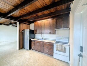 321 SE 15th Ave in Deerfield Beach, FL - Foto de edificio - Building Photo