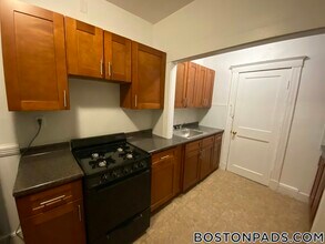 8 Vinal St in Boston, MA - Foto de edificio - Building Photo