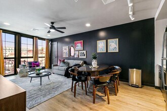 611 Commerce St in New Orleans, LA - Building Photo - Building Photo