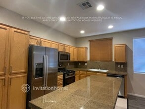 1296 Cornet St in Henderson, NV - Foto de edificio - Building Photo