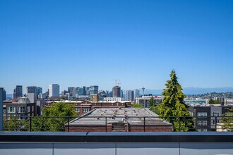 1827 14th Ave in Seattle, WA - Building Photo - Building Photo