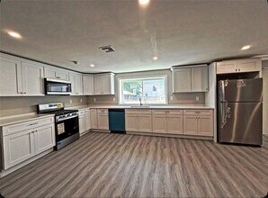 83 Power Rd in Pawtucket, RI - Building Photo - Building Photo