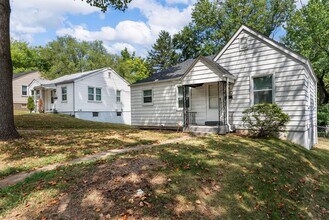 7117 Lamont Dr in St. Louis, MO - Building Photo - Building Photo