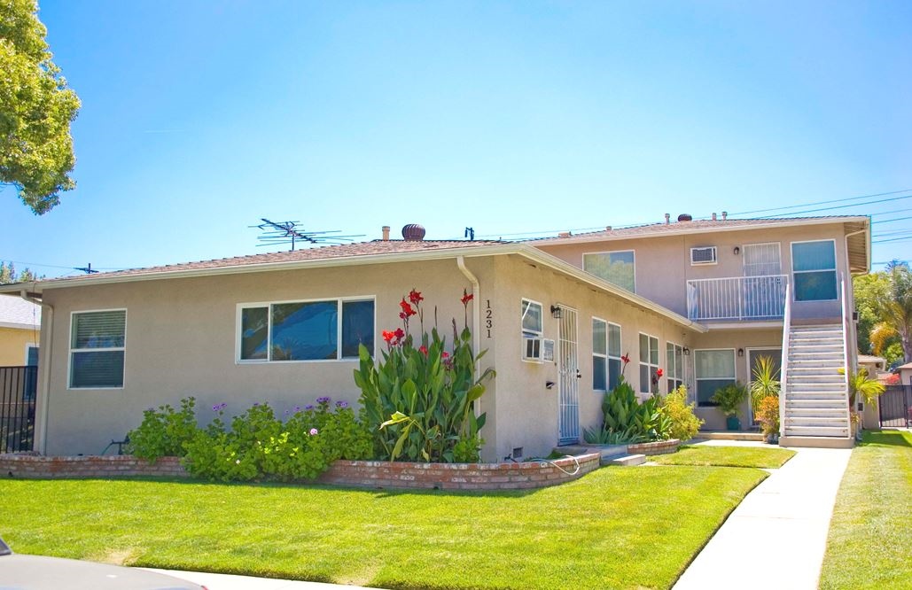 North Cordova Apartments in Burbank, CA - Building Photo