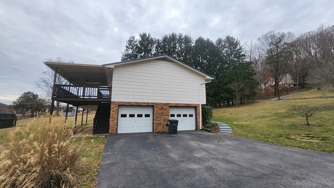 334 Hidden Acres Rd in Kingsport, TN - Building Photo - Building Photo