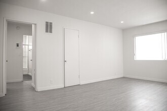725 Hayworth Apartments in Los Angeles, CA - Foto de edificio - Building Photo