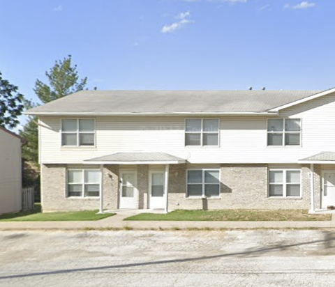 2821 Mexico Gravel Rd in Columbia, MO - Foto de edificio