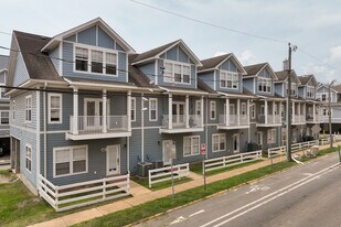 Villa St. Augustine in Tallahassee, FL - Building Photo