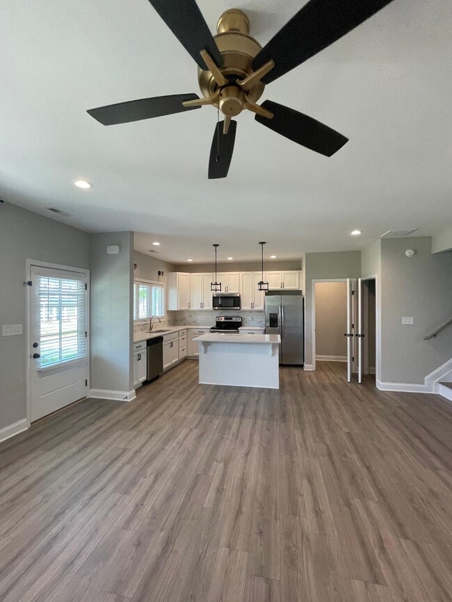 1054 Brownstone Ln in Forest, VA - Building Photo - Building Photo