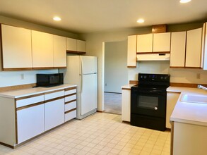 3940 172nd Ave NE in Redmond, WA - Building Photo - Building Photo