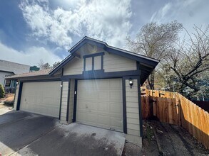 1771 Glen Oaks Dr in Reno, NV - Building Photo - Building Photo