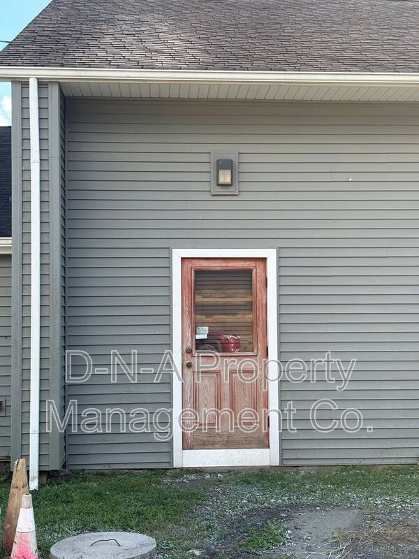 3227 N 5th St in East Stroudsburg, PA - Building Photo - Building Photo