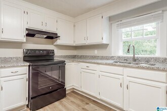 2112 Headrick Rd in Bessemer, AL - Building Photo - Building Photo