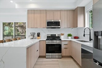 1840 Stoner Ave in Los Angeles, CA - Building Photo - Building Photo