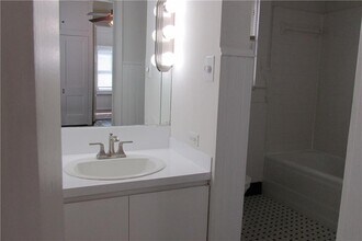 800 San Antonio St in Austin, TX - Foto de edificio - Building Photo