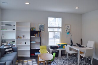 22277 Sims Ter in Ashburn, VA - Building Photo - Building Photo