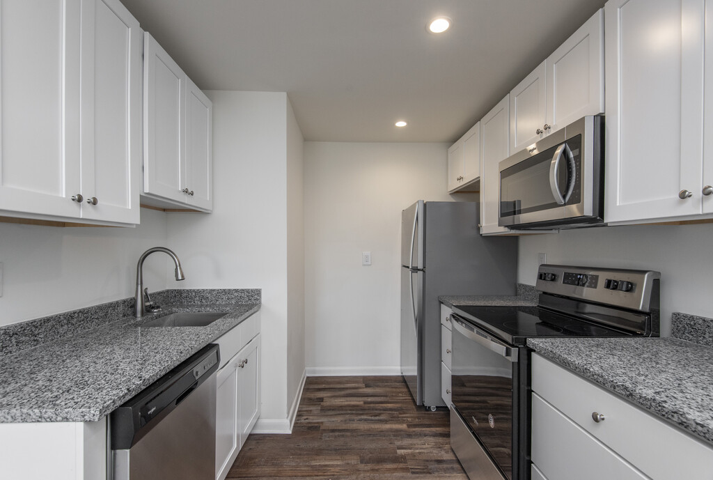 The Oakley Apartments in Wilmington, DE | ApartmentHomeLiving.com