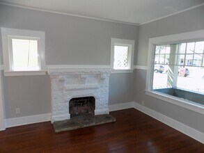 369 W 10th St in Los Angeles, CA - Building Photo - Building Photo