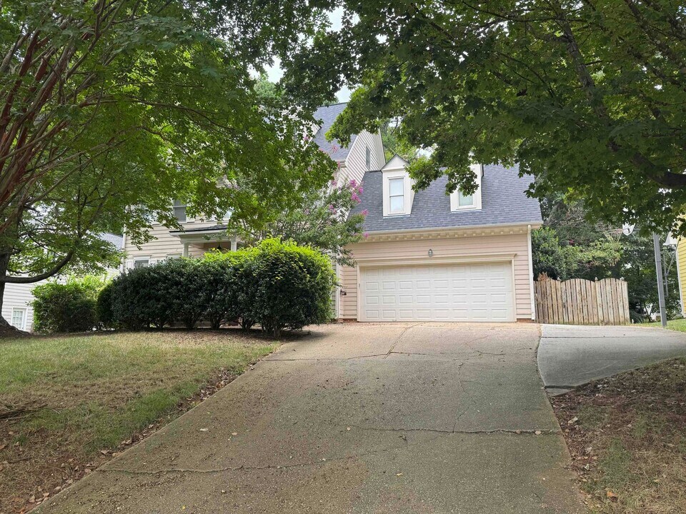 313 Nantucket Dr in Cary, NC - Building Photo