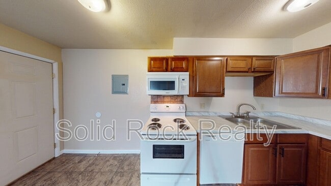 3014 Mallard Dr in Colorado Springs, CO - Building Photo - Building Photo