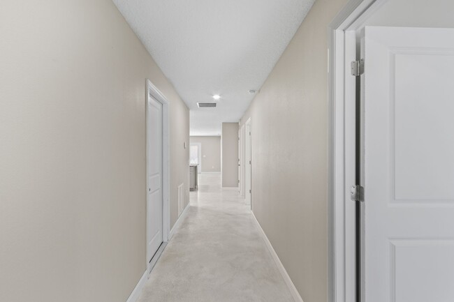 925 E Clifford Ave in Eustis, FL - Building Photo - Building Photo
