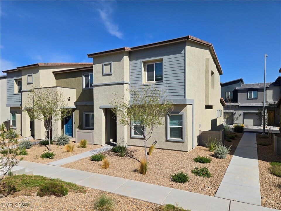 531 Thistleberry Ave in Las Vegas, NV - Building Photo