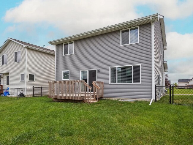 610 NE Whitetail Dr in Ankeny, IA - Building Photo - Building Photo