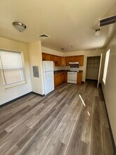 4046 Ogden St, Unit C in Philadelphia, PA - Foto de edificio - Building Photo