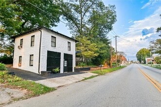 340 W Washington St in Monticello, GA - Building Photo - Building Photo