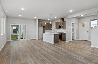 4502 Eddie Ln in Blaine, WA - Building Photo - Building Photo