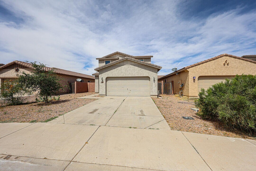 41298 W Park Hill Dr in Maricopa, AZ - Building Photo