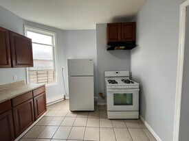 119 Grant Ave, Unit 3R in Jersey City, NJ - Building Photo