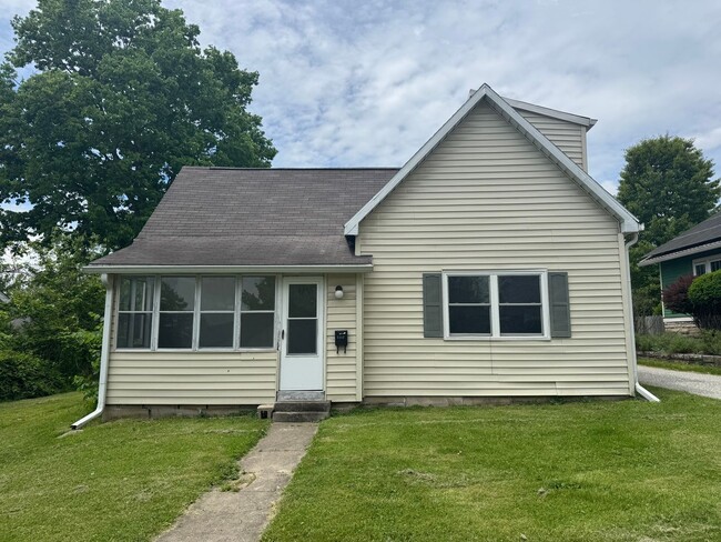 property at 1112 S Rogers St