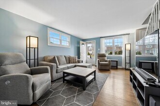 273 Westbrook Dr in Clifton Heights, PA - Building Photo - Building Photo