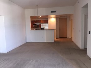 2302 N Central Ave-Unit -410 in Phoenix, AZ - Building Photo - Building Photo