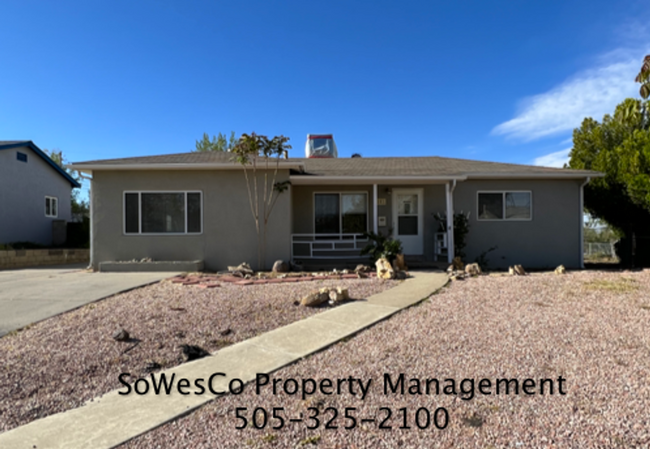 property at 301 W Tycksen Dr