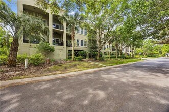 150 Salt Air Dr in St. Simons Island, GA - Foto de edificio - Building Photo
