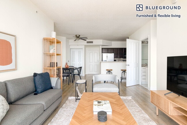 987 SW 37th Ave in Miami, FL - Building Photo - Building Photo