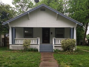 540 E Loren St in Springfield, MO - Foto de edificio - Building Photo