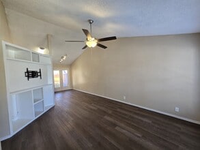 9140 Timber Path in San Antonio, TX - Building Photo - Building Photo