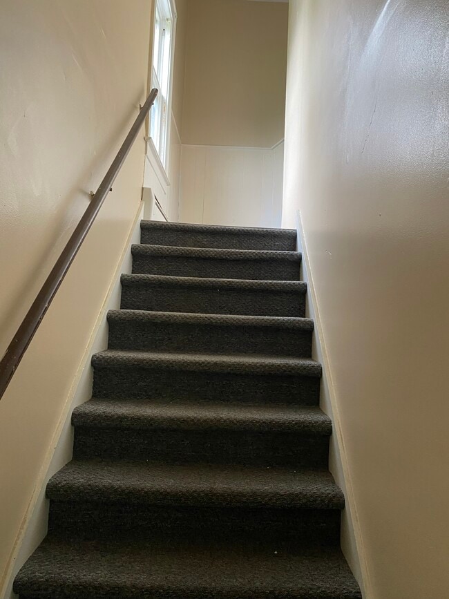 5616 Bear Rd, Unit Bear Road Upper in Syracuse, NY - Building Photo - Building Photo