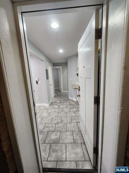 237 Spring St in Paterson, NJ - Building Photo