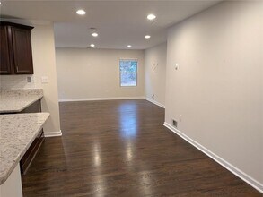 3036 Hudson Ct in Decatur, GA - Building Photo - Building Photo