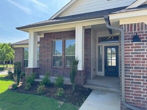 15913 Tall Grass Dr in Oklahoma City, OK - Building Photo - Building Photo